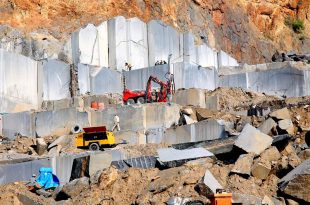Tìm hiểu quy trình khai thác đá granite tự nhiên? Các bước sản xuất đá