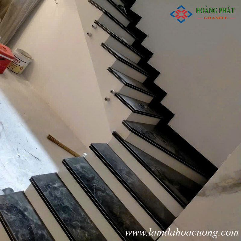 Mẫu đá hoa cương ốp cầu thang chất lượng cao