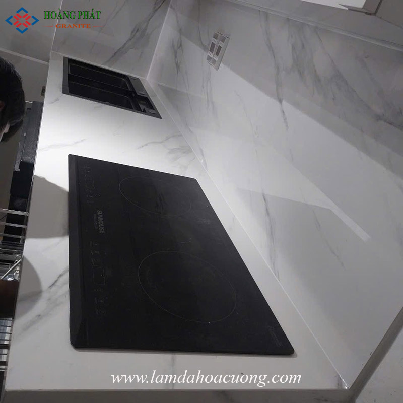 Mẫu đá hoa cương mặt bếp chất lượng cao, sang trọng