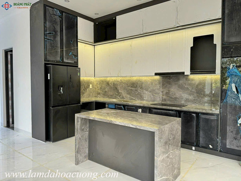 Mẫu đá hoa cương mặt bếp sang trọng