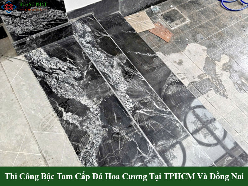 Mẫu bậc tam cấp đá hoa cương đẹp bền đẹp