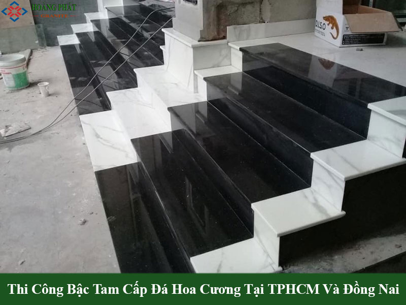 Mẫu bậc thềm nhà ốp đá granite bóng đẹp