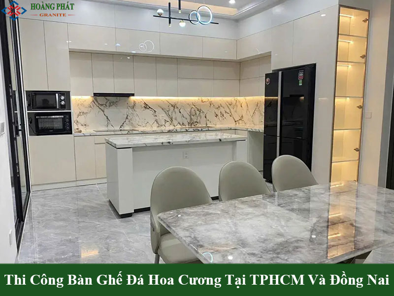 Mẫu bàn ăn bằng mặt đá hoa cương màu trắng tinh tế