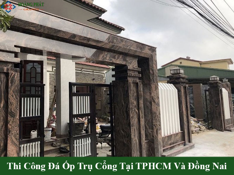 Mẫu đá ốp trụ cổng nhà phố sang trọng