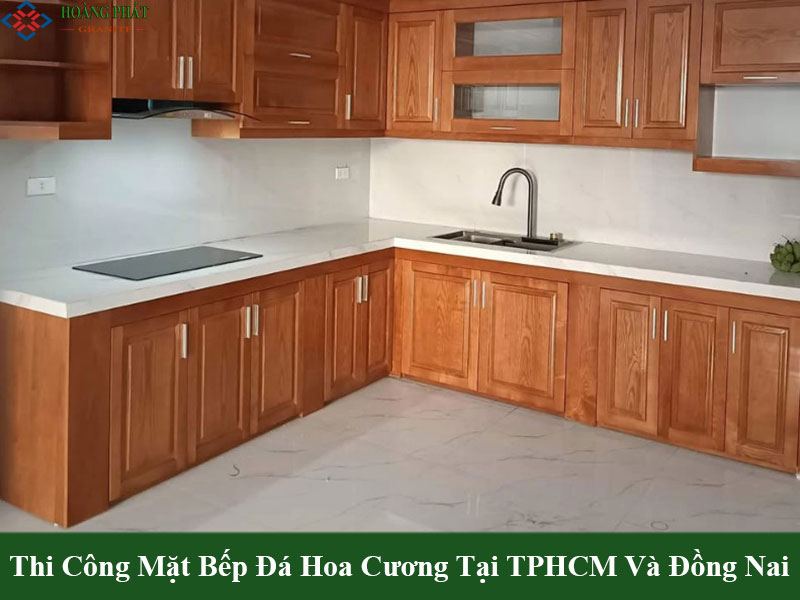 Mẫu bàn bếp đá granite sang trọng chống bám bẩn hiệu quả
